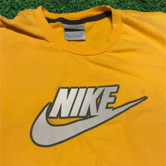 Nike Yellow Swoosh Logo T-Shirt Men’s XL - Picture 2 of 5